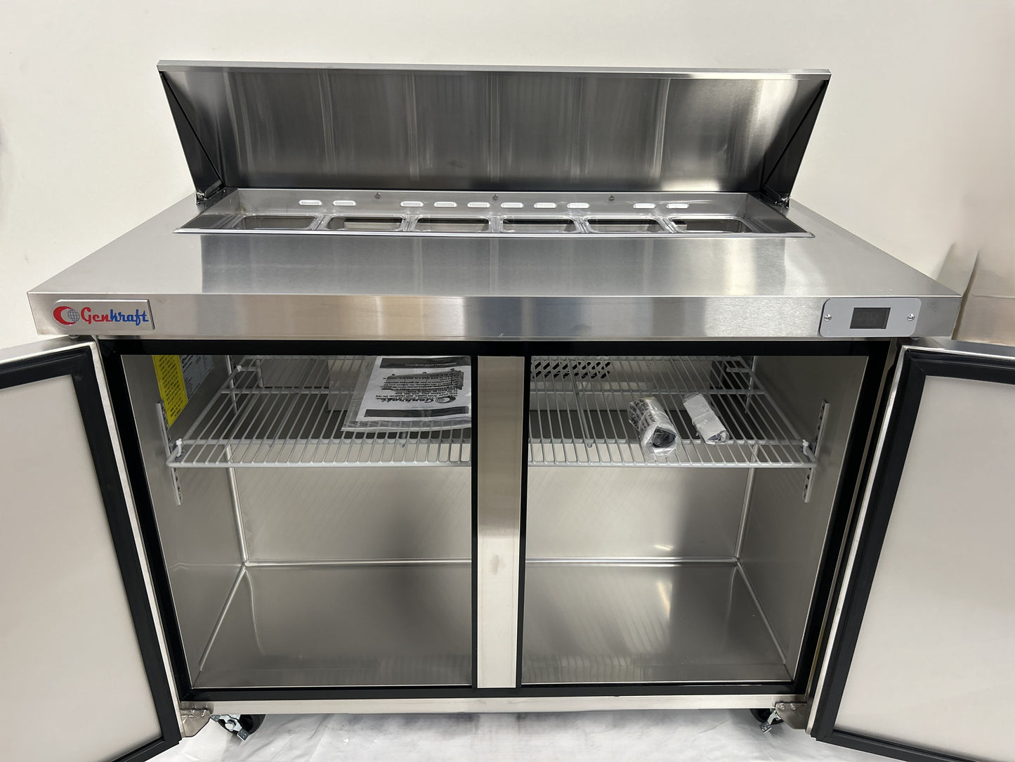 Genkraft GTSSP-48 Sandwich prep table