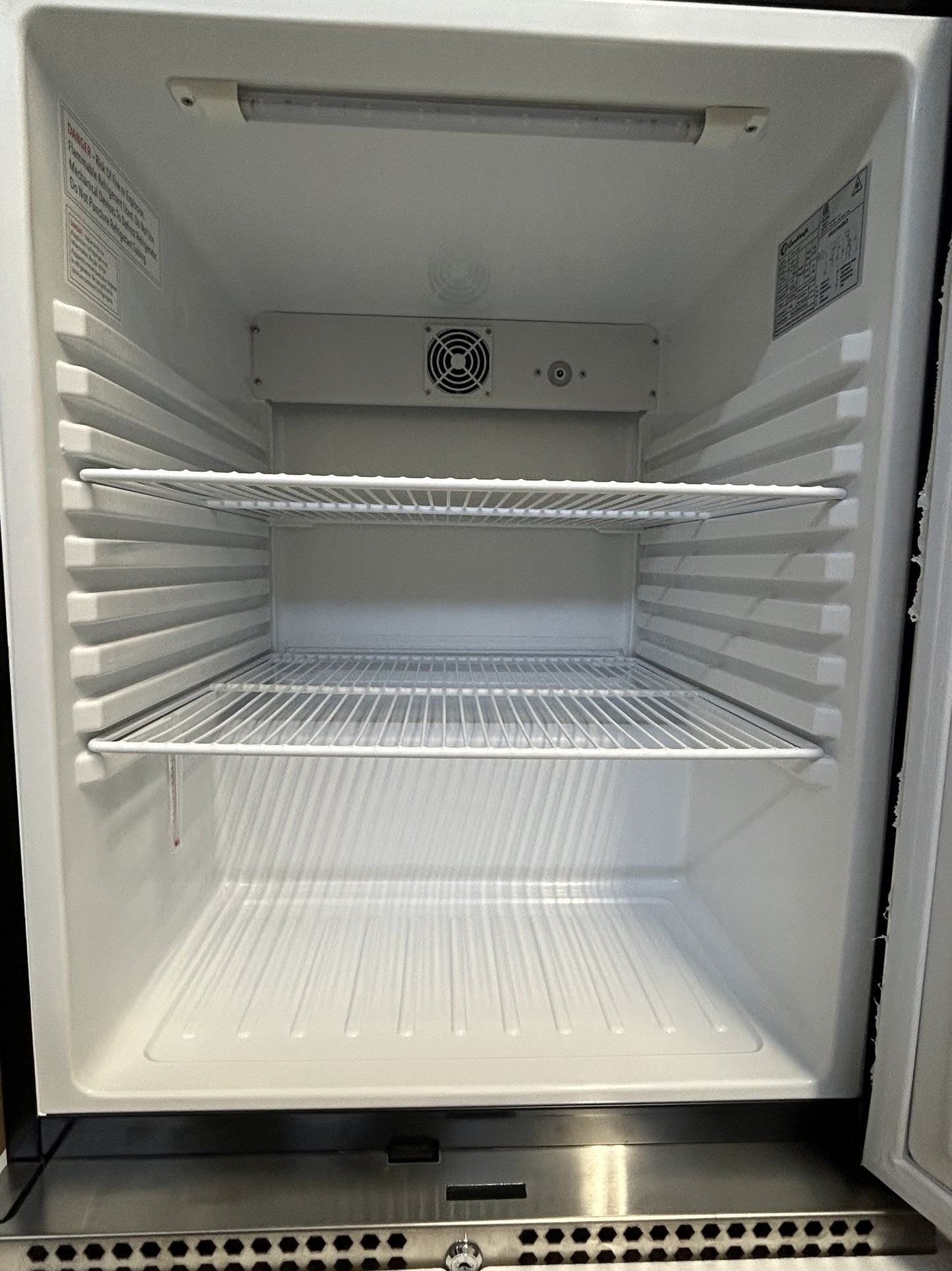 Genkraft CBC-140 OutDoor Refrigerator